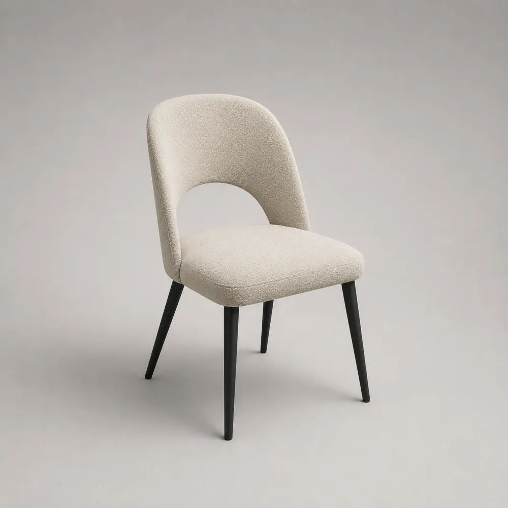 Esszimmerstuhl mit Bouclé-Bezug und Rückenlehne mit Aussparung, Stahlbeine, Beige/Schwarz, 50 × 56 × 82 cm
