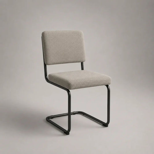 Gepolsterter Esszimmerstuhl mit Polyesterbezug und schwarzem Stahlrohrgestell, Beige/Schwarz, 49 × 56 × 82 cm